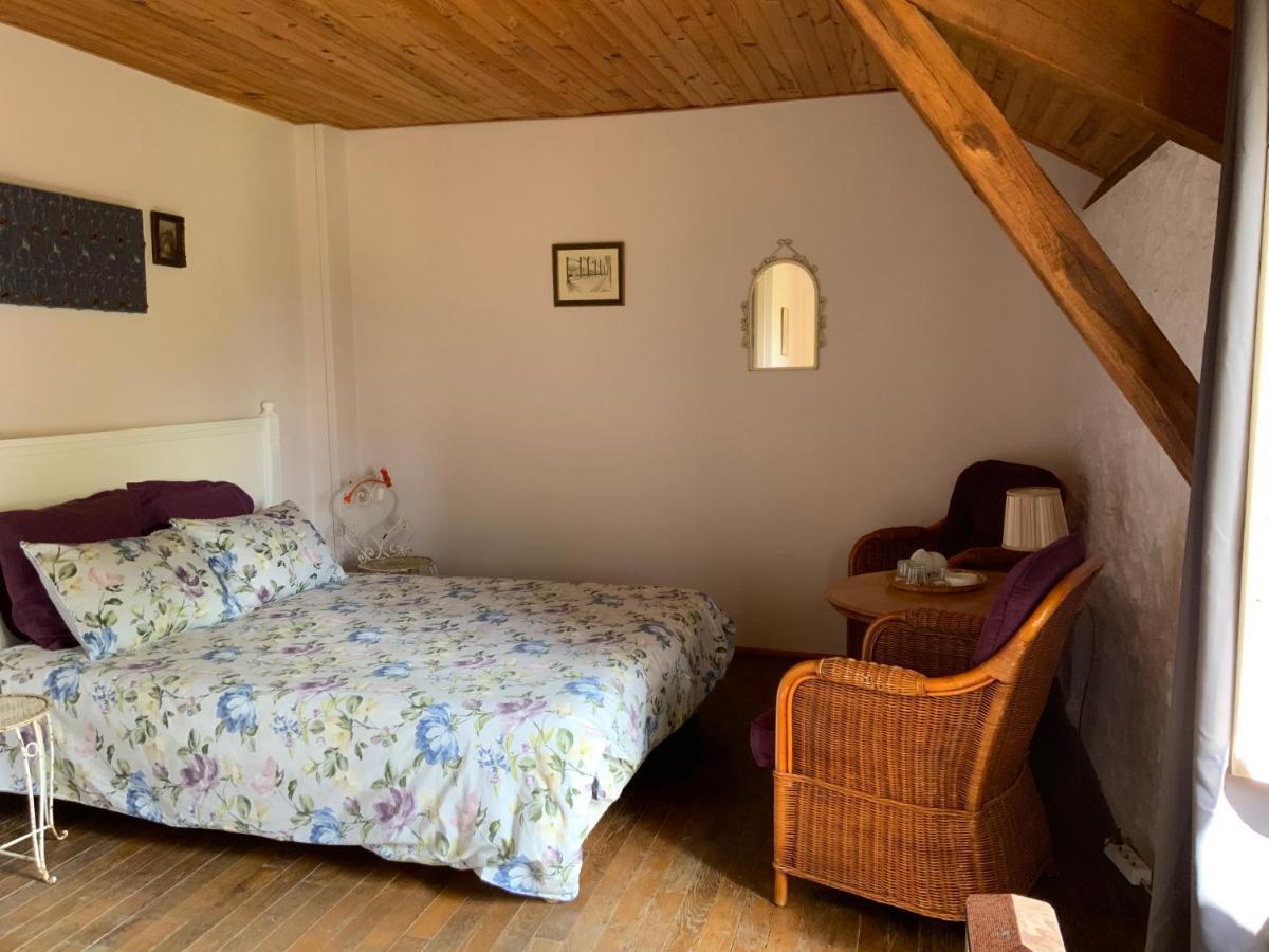 Domaine Les Teuilleres Bed & Breakfast Lacam-dʼOurcet Exterior foto