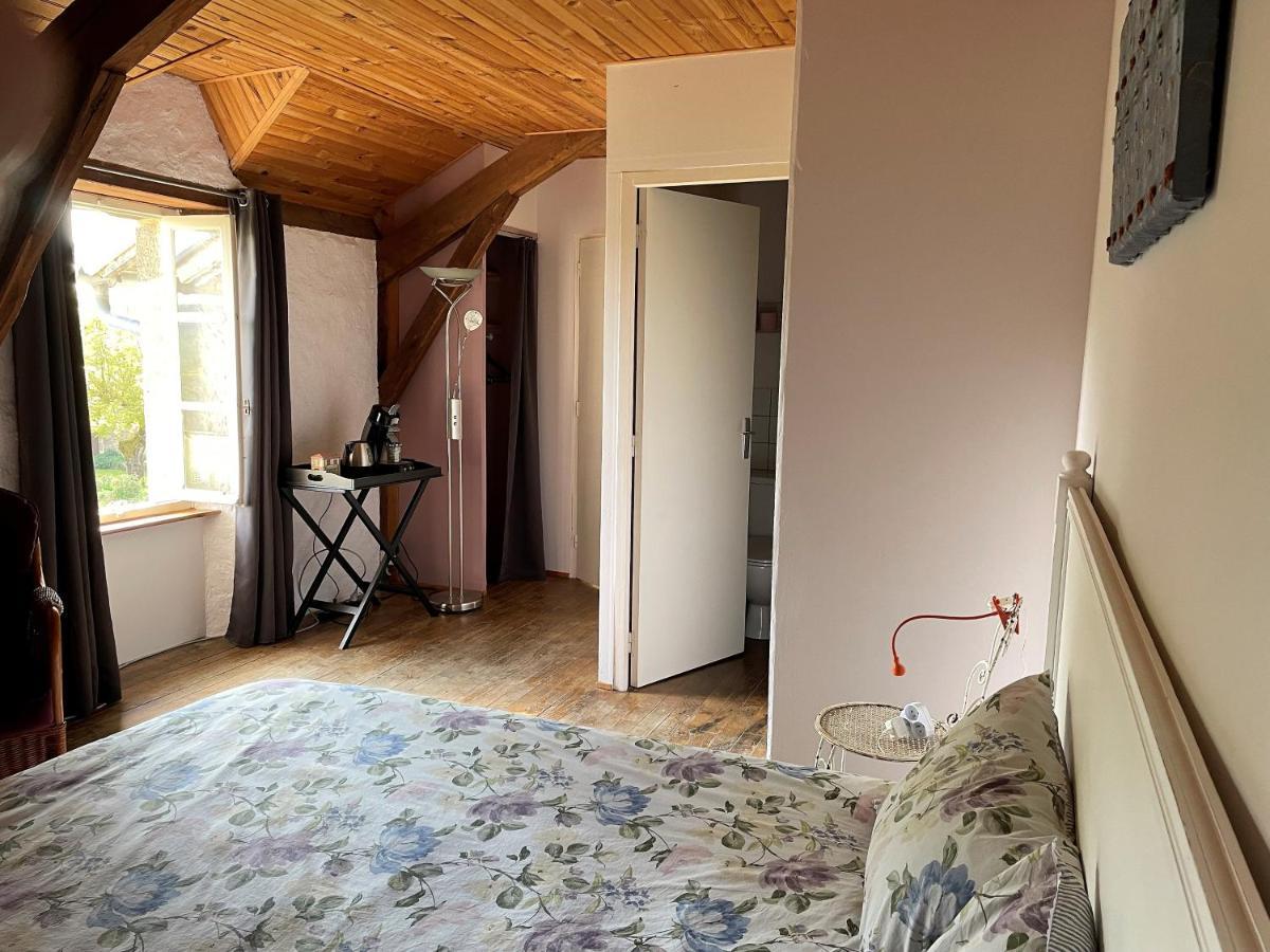 Domaine Les Teuilleres Bed & Breakfast Lacam-dʼOurcet Exterior foto