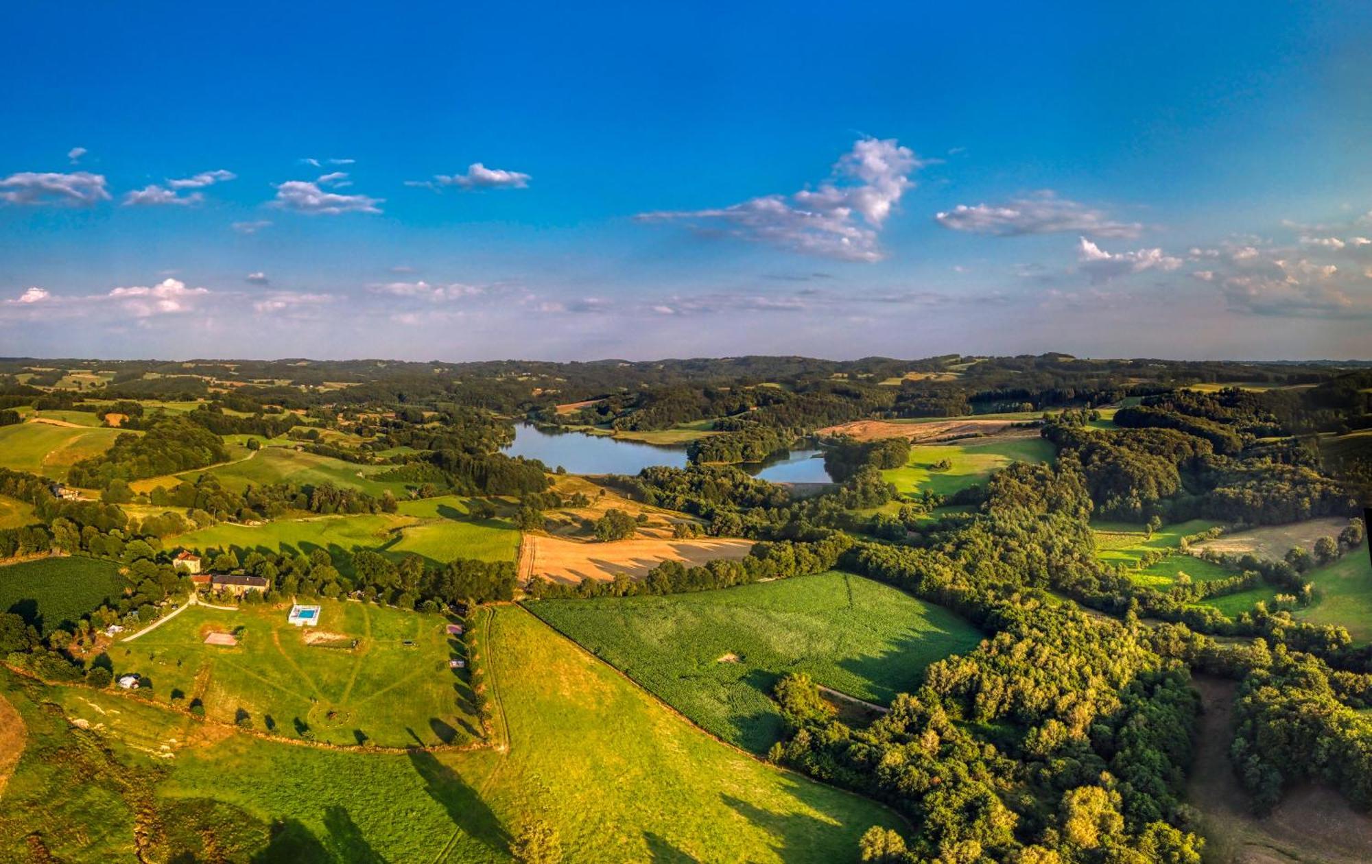 Domaine Les Teuilleres Bed & Breakfast Lacam-dʼOurcet Exterior foto