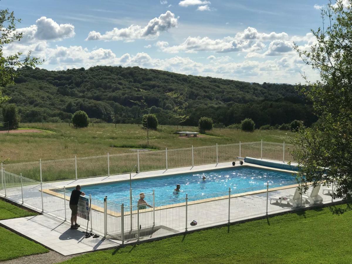 Domaine Les Teuilleres Bed & Breakfast Lacam-dʼOurcet Exterior foto